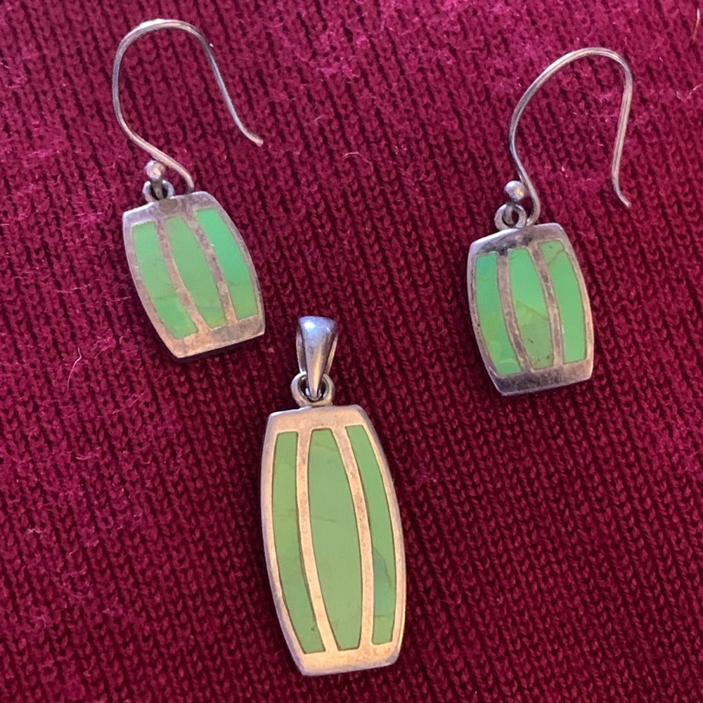 Earrings and pendant